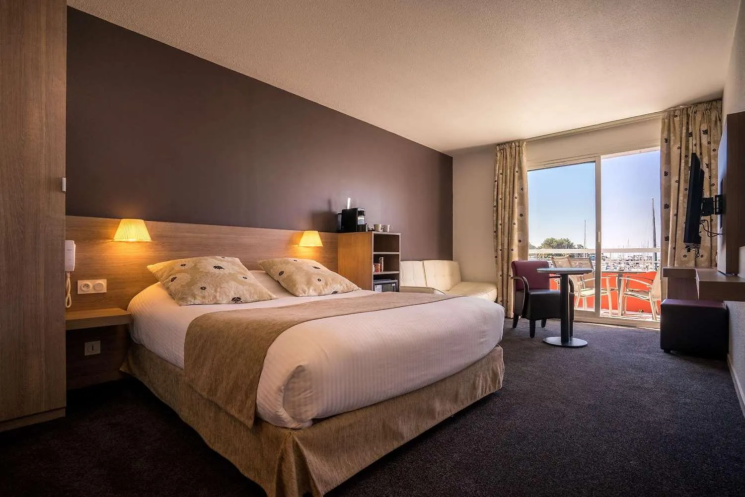 Best Western Plus La Marina Saint-Raphaël Hotel