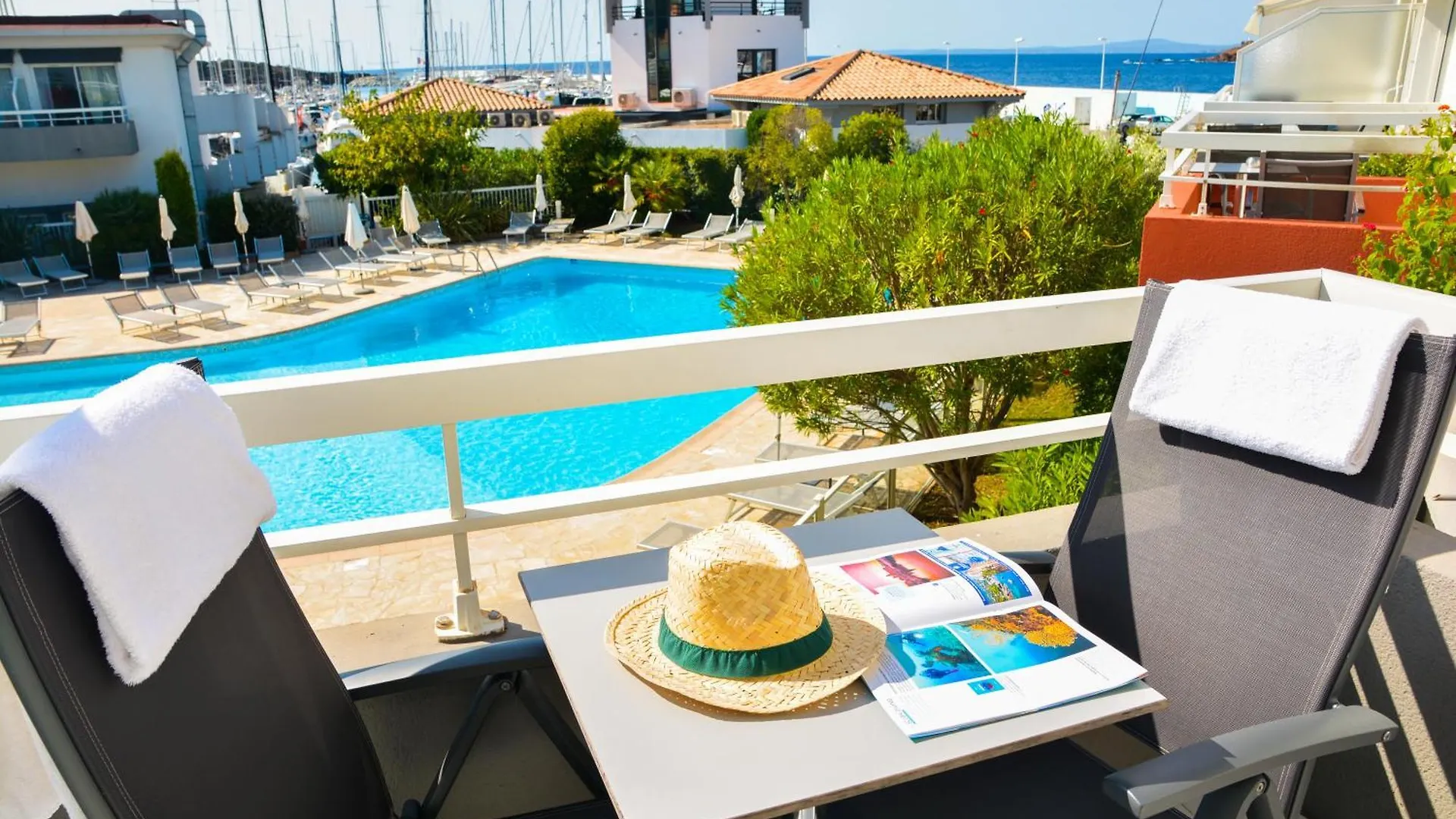 Best Western Plus La Marina Saint-Raphaël 4*,