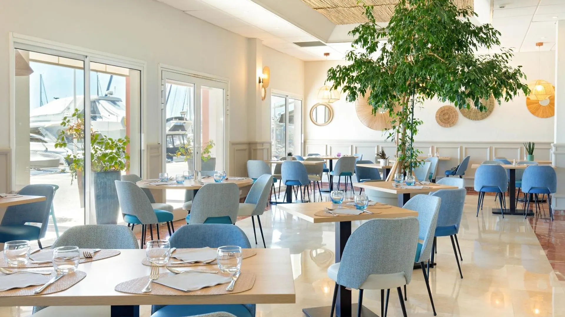 **** Hotel Best Western Plus La Marina Saint-Raphaël Frankrijk
