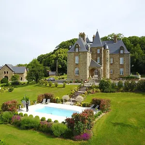 Holiday home Chateau De Montbrault Fleurigne
