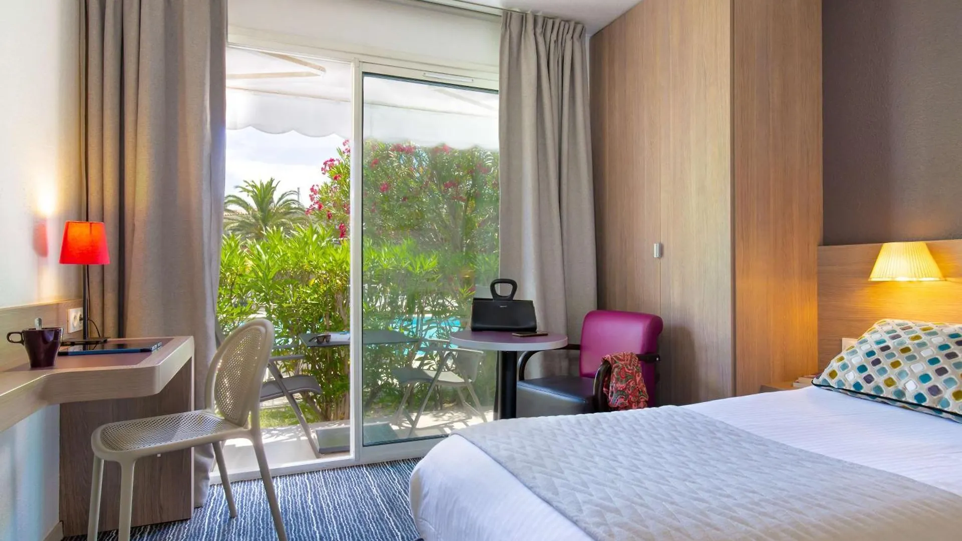Best Western Plus La Marina Saint-Raphael  4*, Saint-Raphael (Var)
