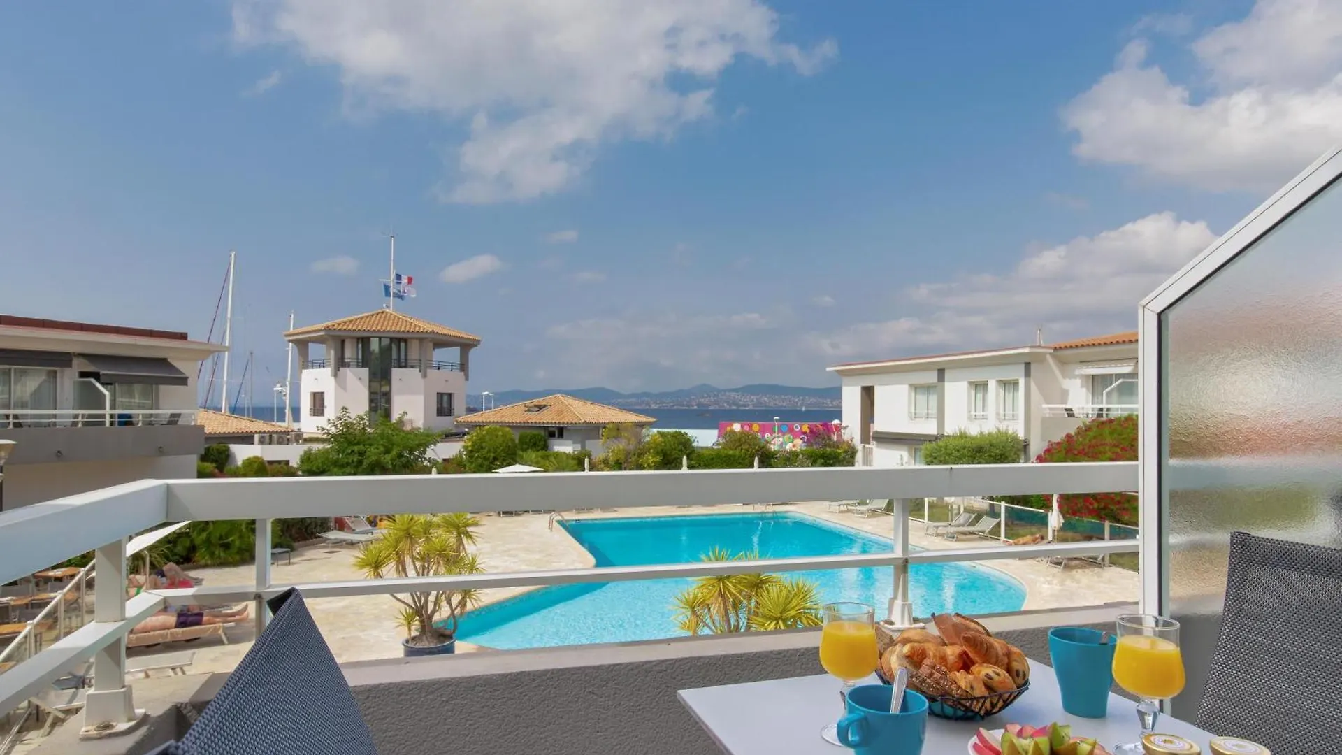 Best Western Plus La Marina Saint-Raphael  Saint-Raphael (Var)