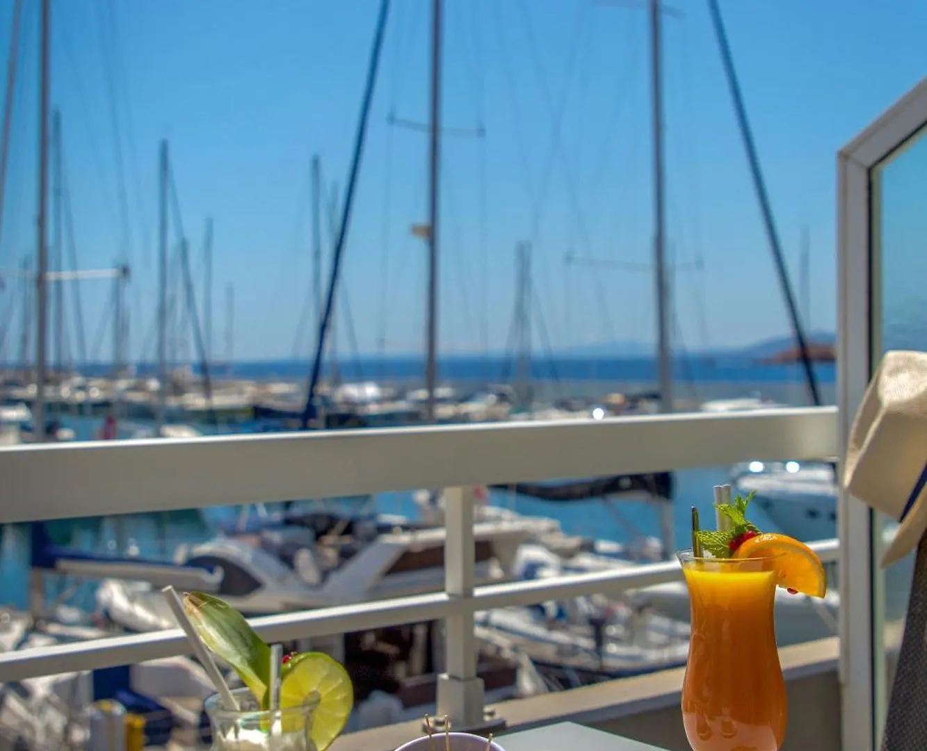 Hotel Best Western Plus La Marina Saint-Raphael