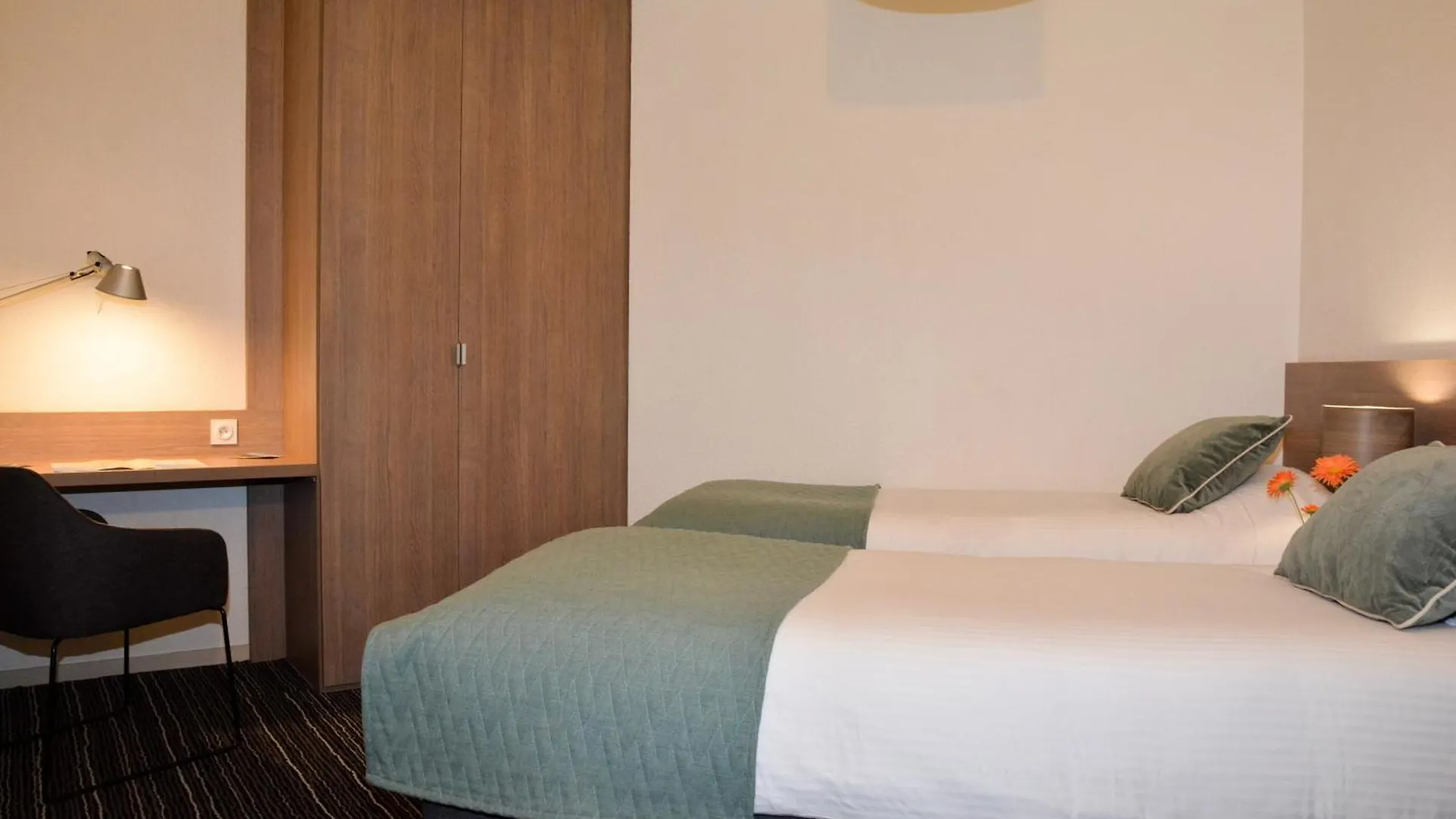 Best Western Plus La Marina Saint-Raphael  Hotel