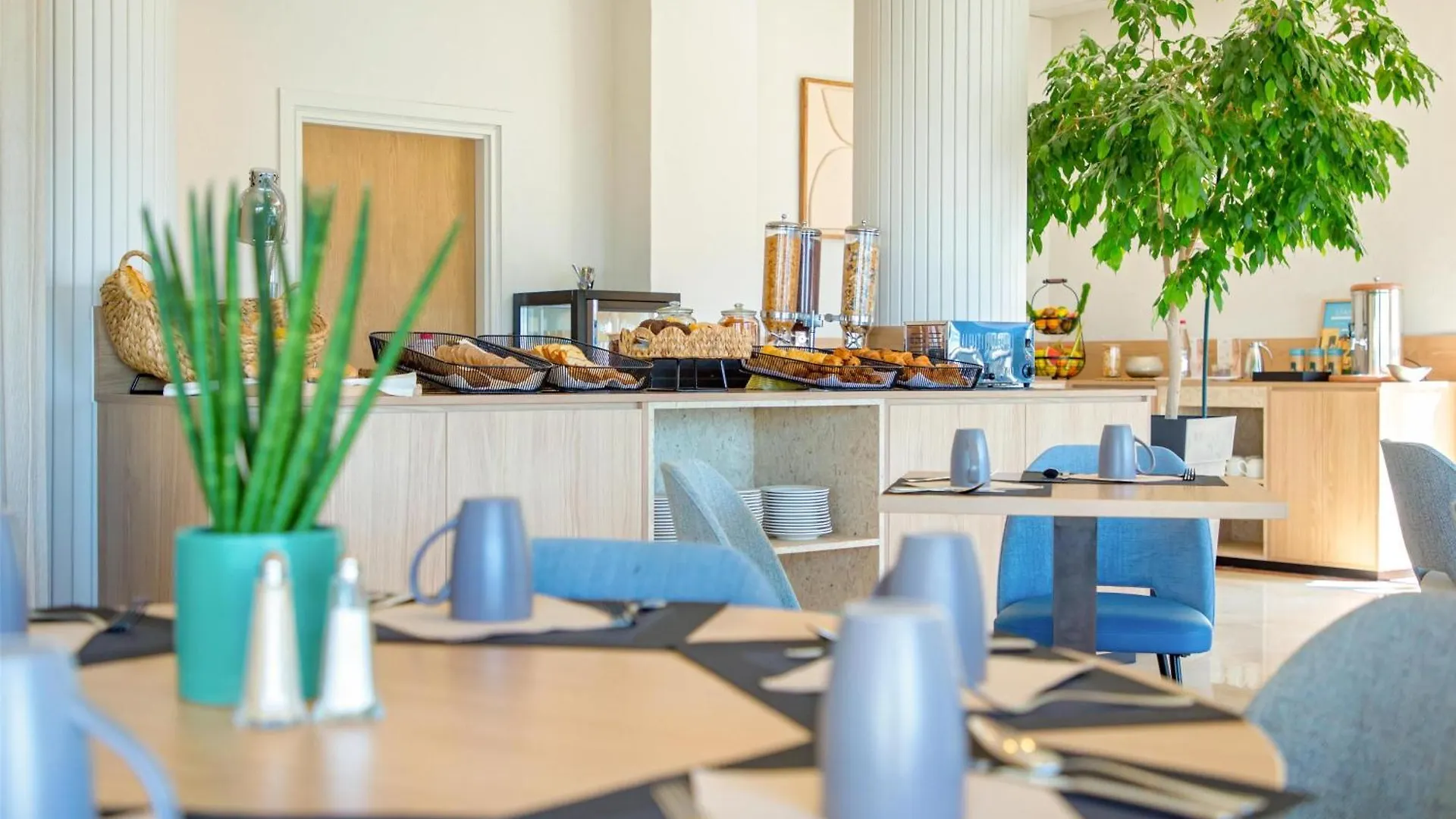 Best Western Plus La Marina Saint-Raphael  Saint-Raphael (Var)