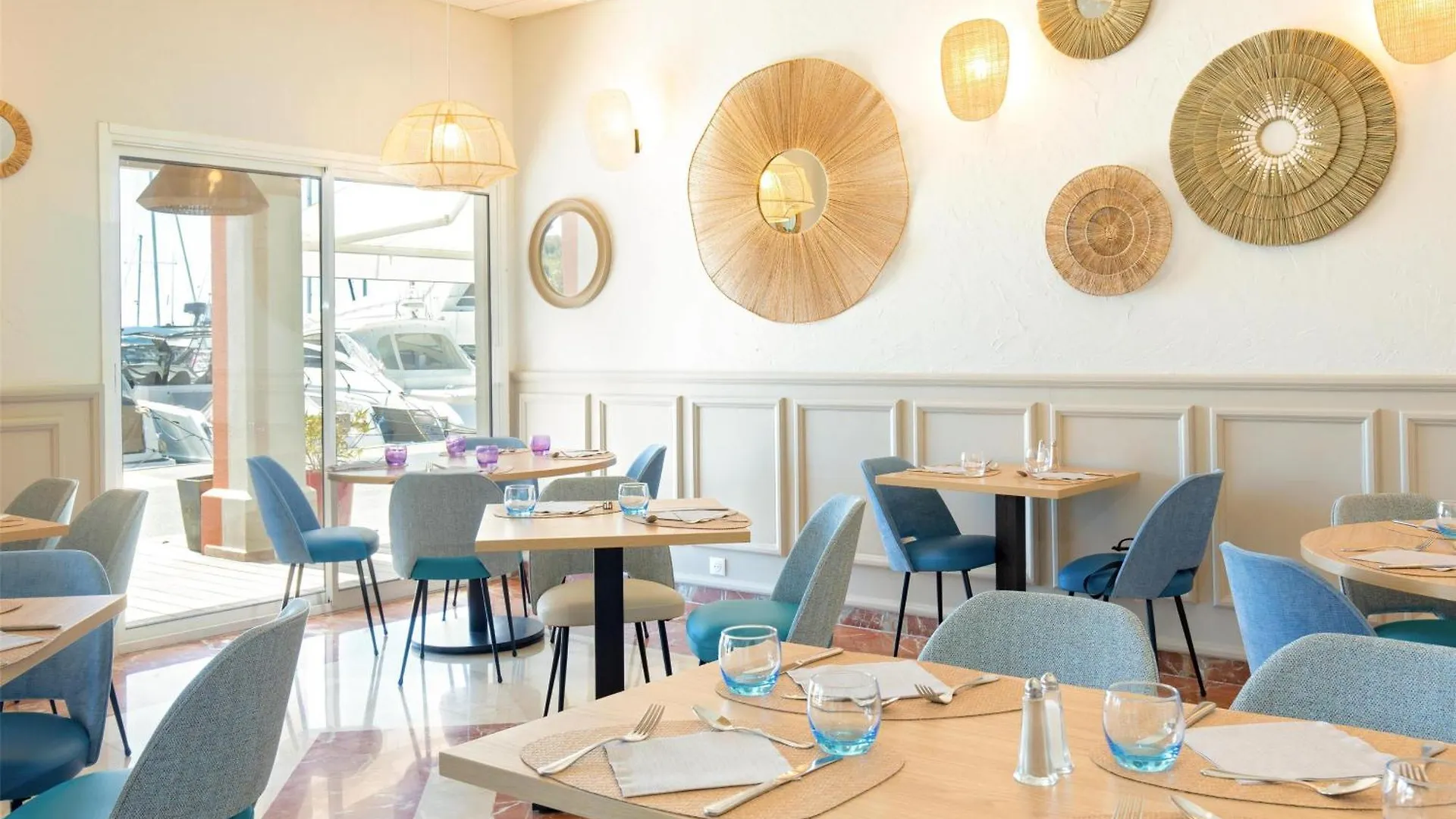 Best Western Plus La Marina Saint-Raphael  Hotel